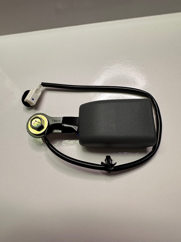 Isuzu 8974051752 Seat Belt Buckle, Drivers Seat 8-97405175-2