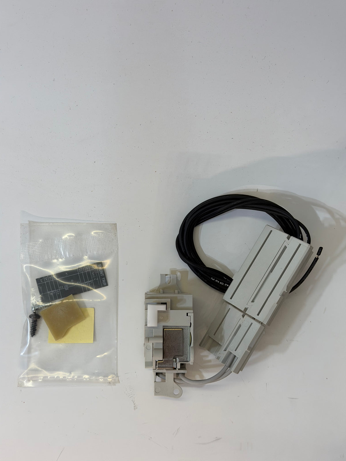 ABB 1SDA054873R1 Shunt Opening Release Wired 220...240V