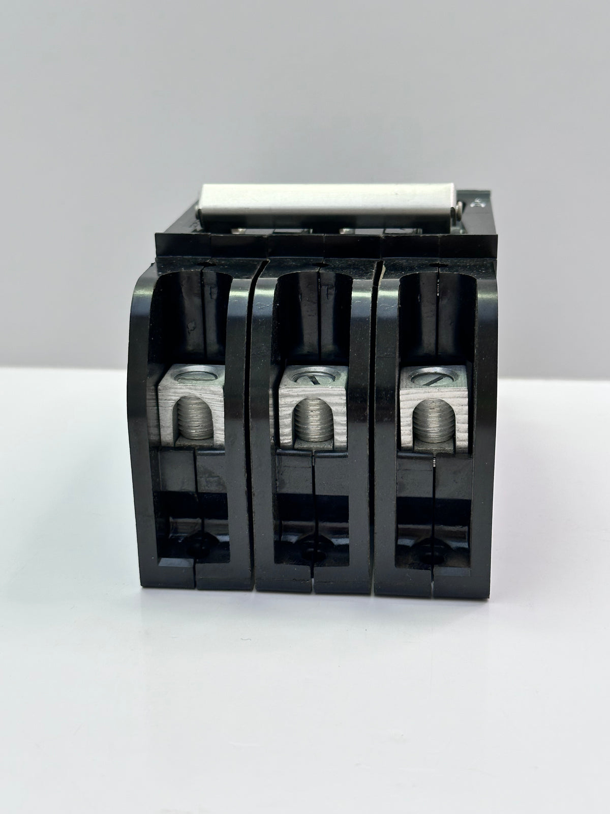 Heinemann CF Series 3 Pole Circuit Breaker 4A - CF3-G3 4A (AB?)