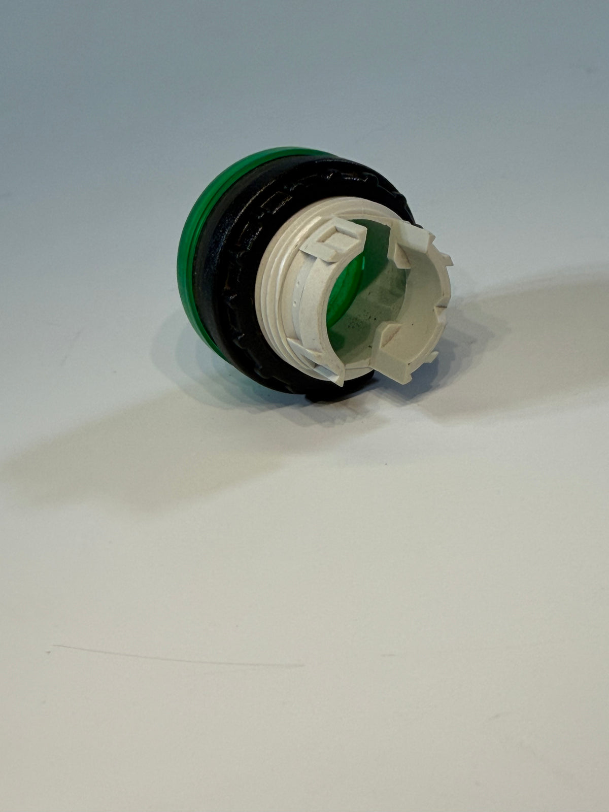 Eaton M22-L-G Switch Actuator, RMQ Titan Modular Pushbuttons, IP67, IP69K, NEMA 4X, NEMA 13