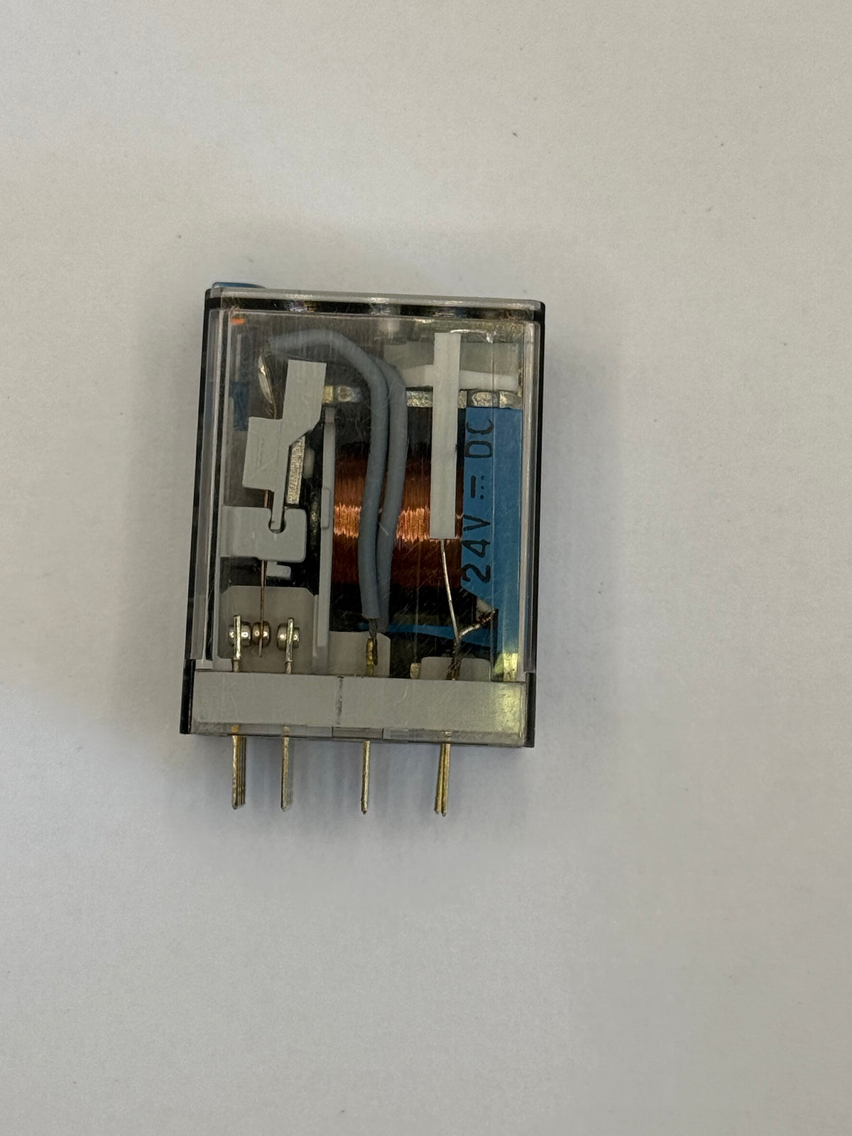 Finder 55.34.9.024.0094 24V DC 4PDT Plug-In Power Relay