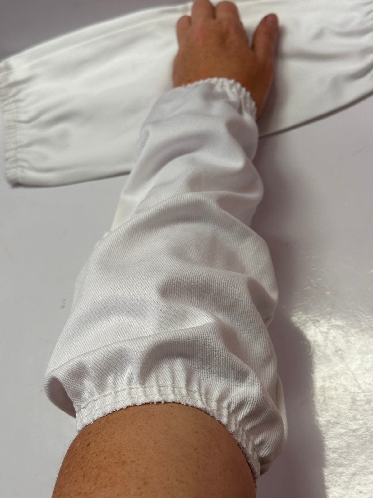 CDS007 White Cotton Drill Sleeves, 14" – Bag of 5 Pairs