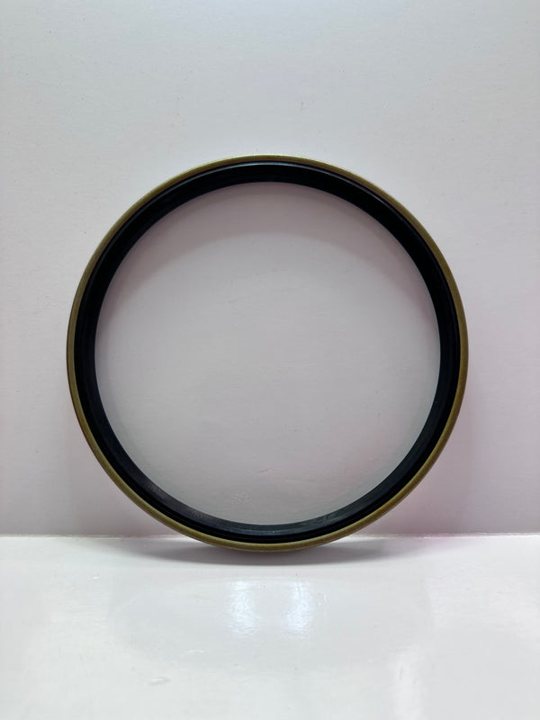 Hino SZ311-01046 Front Hub Seal