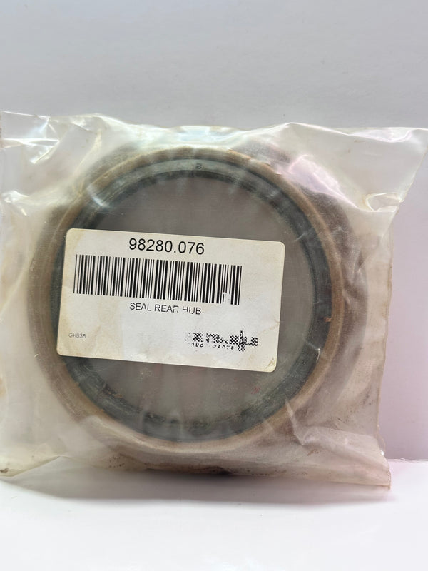98280.076 Rear Hub Oil Seal