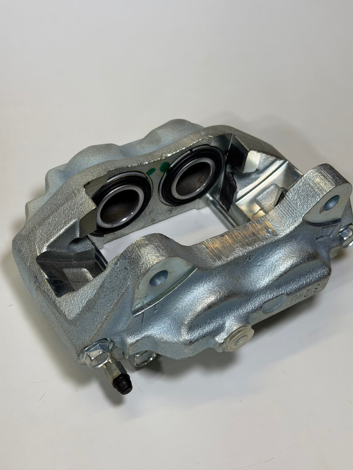 Drivetech 073-000213 Brake Caliper Assembly, LH