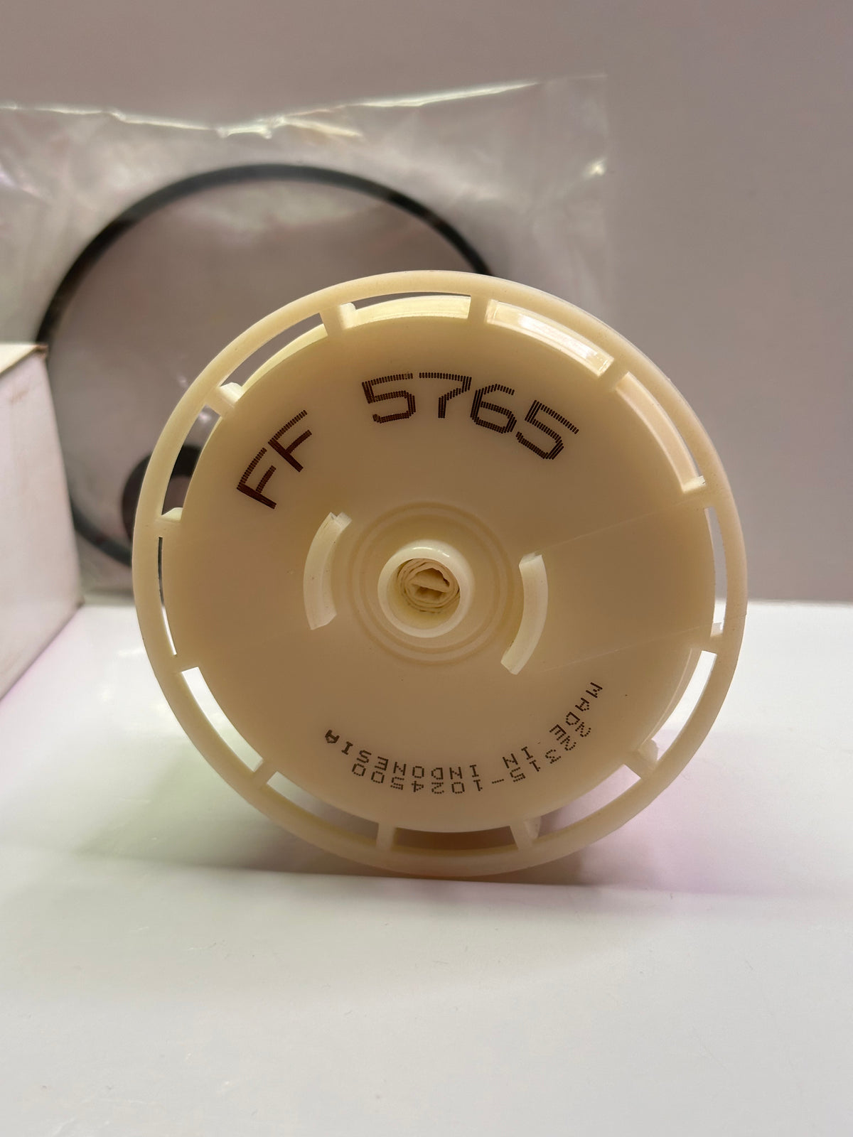 Fleetguard FF5765 Fuel Filter Cartridge — Toyota LandCruiser