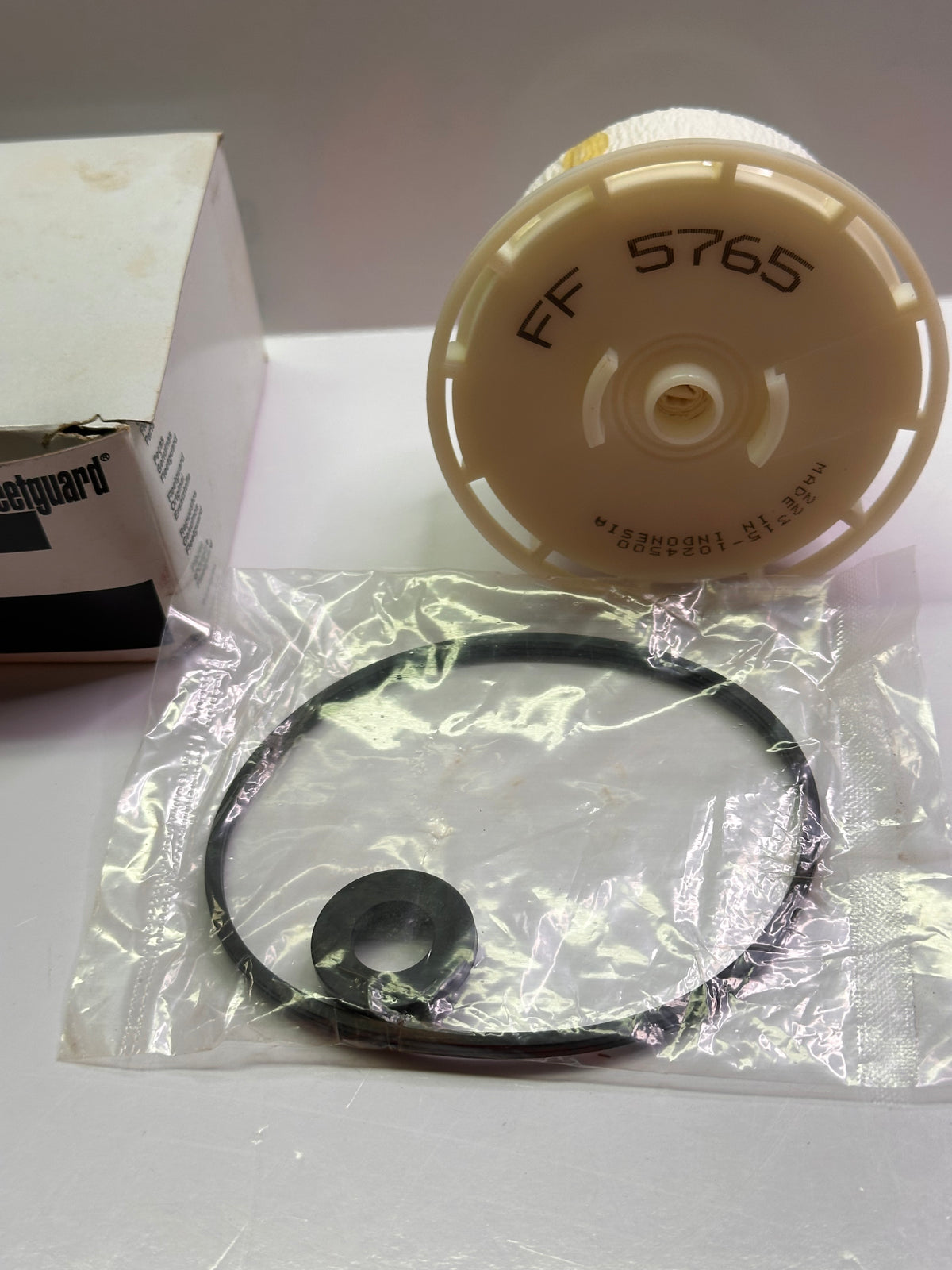Fleetguard FF5765 Fuel Filter Cartridge — Toyota LandCruiser