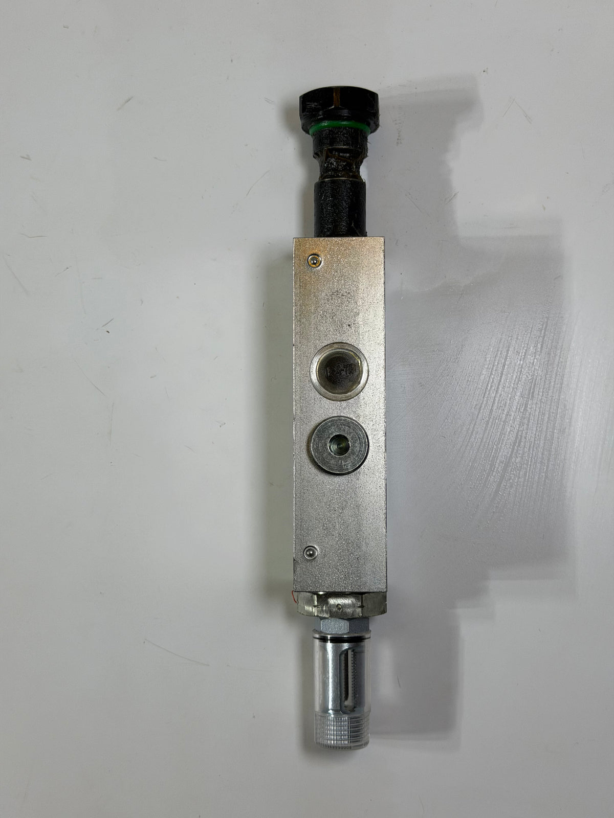 Liebherr 10219519 Grease Injector, Lincoln 553-34162-2-L