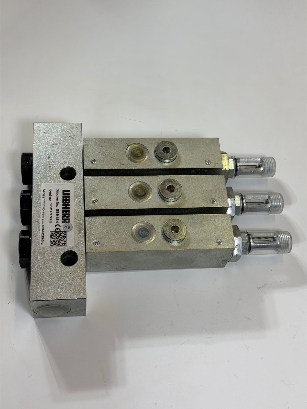 Liebherr 10219522 Distribution Plate + Grease Injector, 653-46219-3-L
