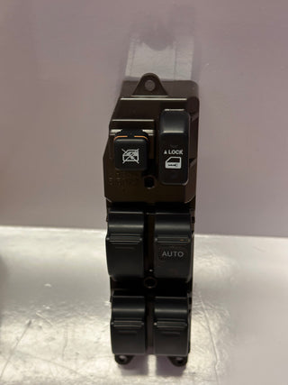 TOYOTA Power Window Regulator Master Switch 84820-0K011