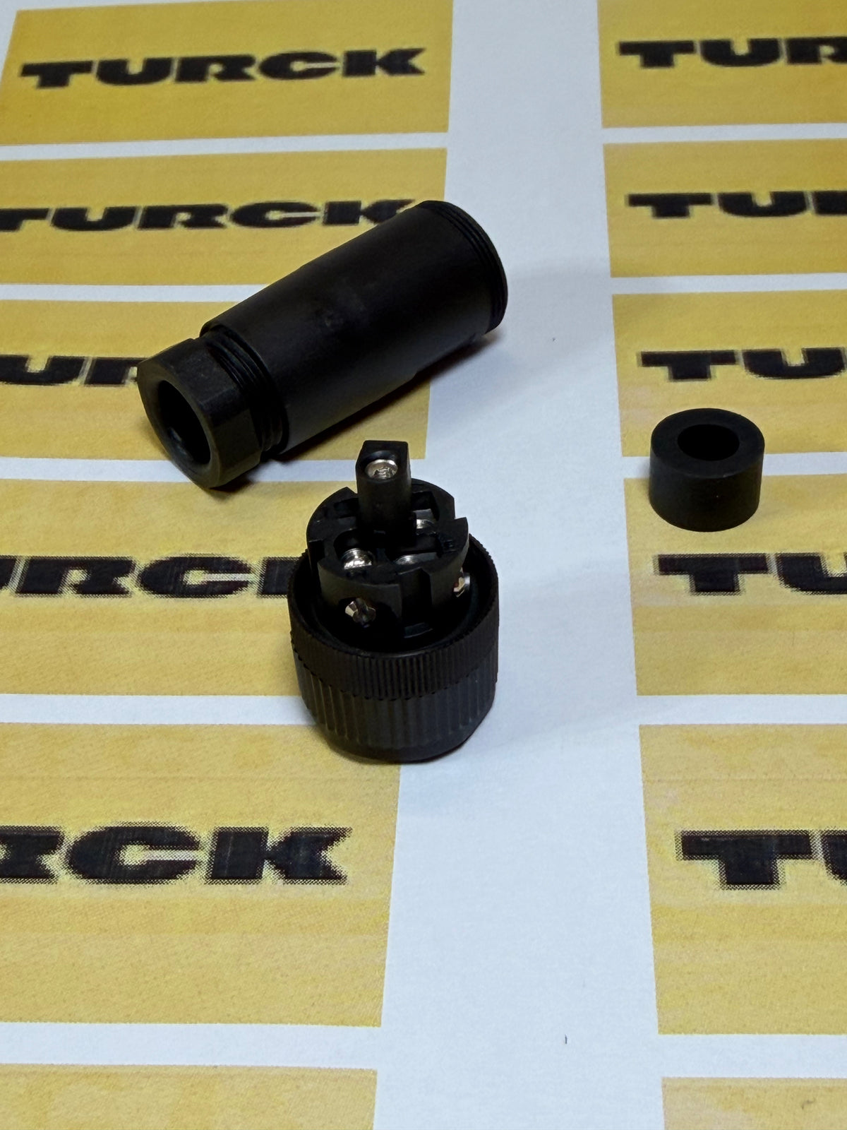 Turck B8151-0/PG9 5-Pin Field-Wireable Connector – 6904604