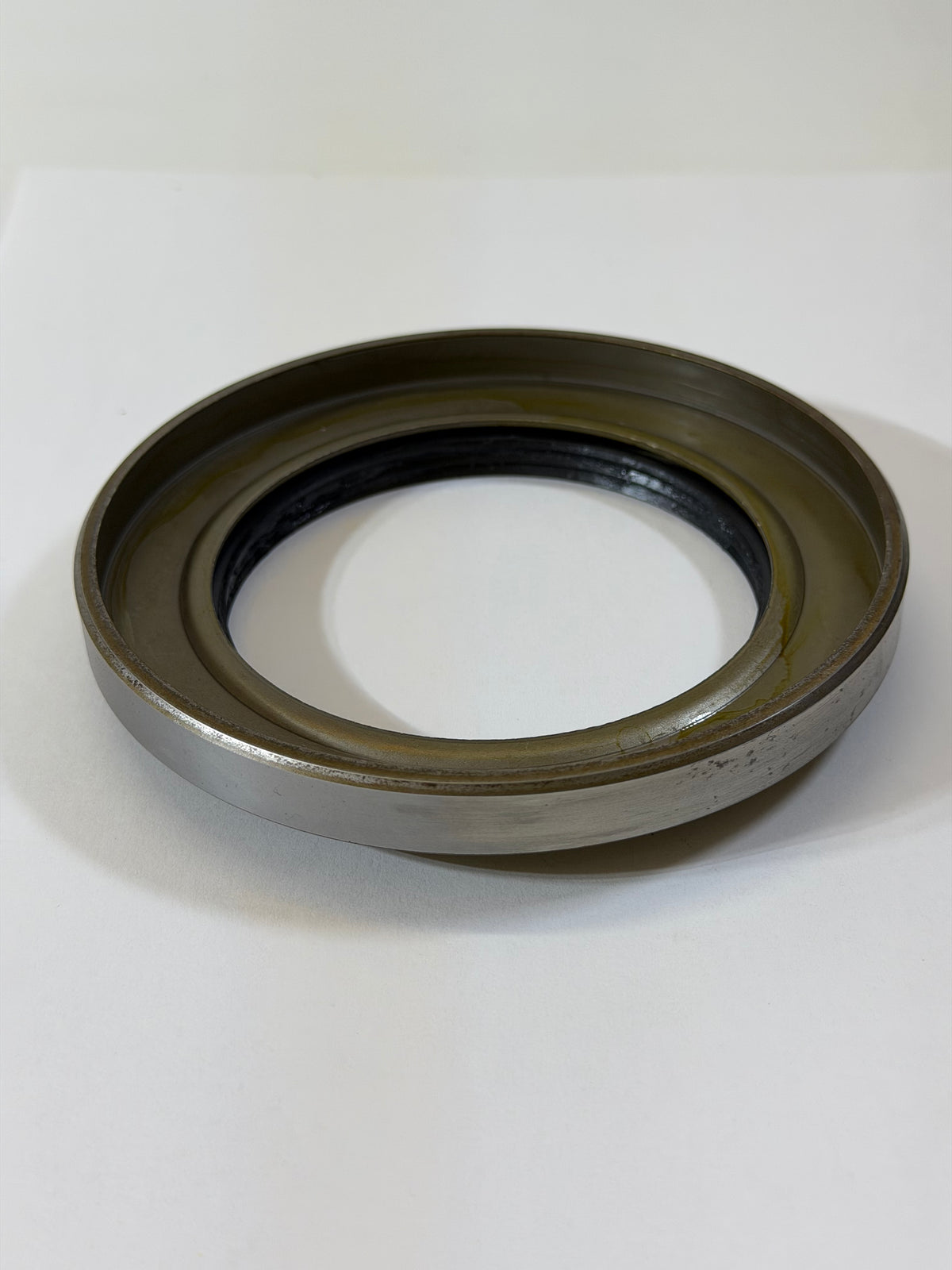 Isuzu 8971229370 Rear Inner Hub Oil Seal, 8-97122937-0