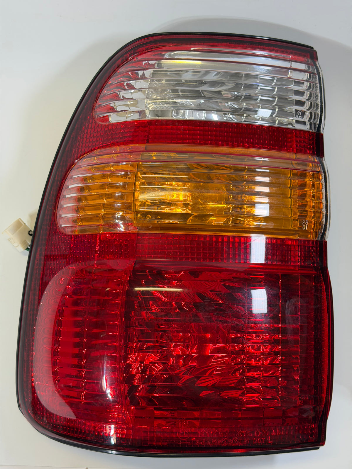 Genuine Toyota 81551-60560 LH Tail Light Assembly – Used, 100/105 Series