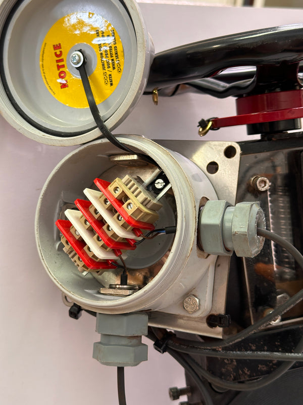 WEY W Series Knife Gate Valve Size 3 with Handwheel including 2 ifm IGT202 Inductive sensors and Junction box