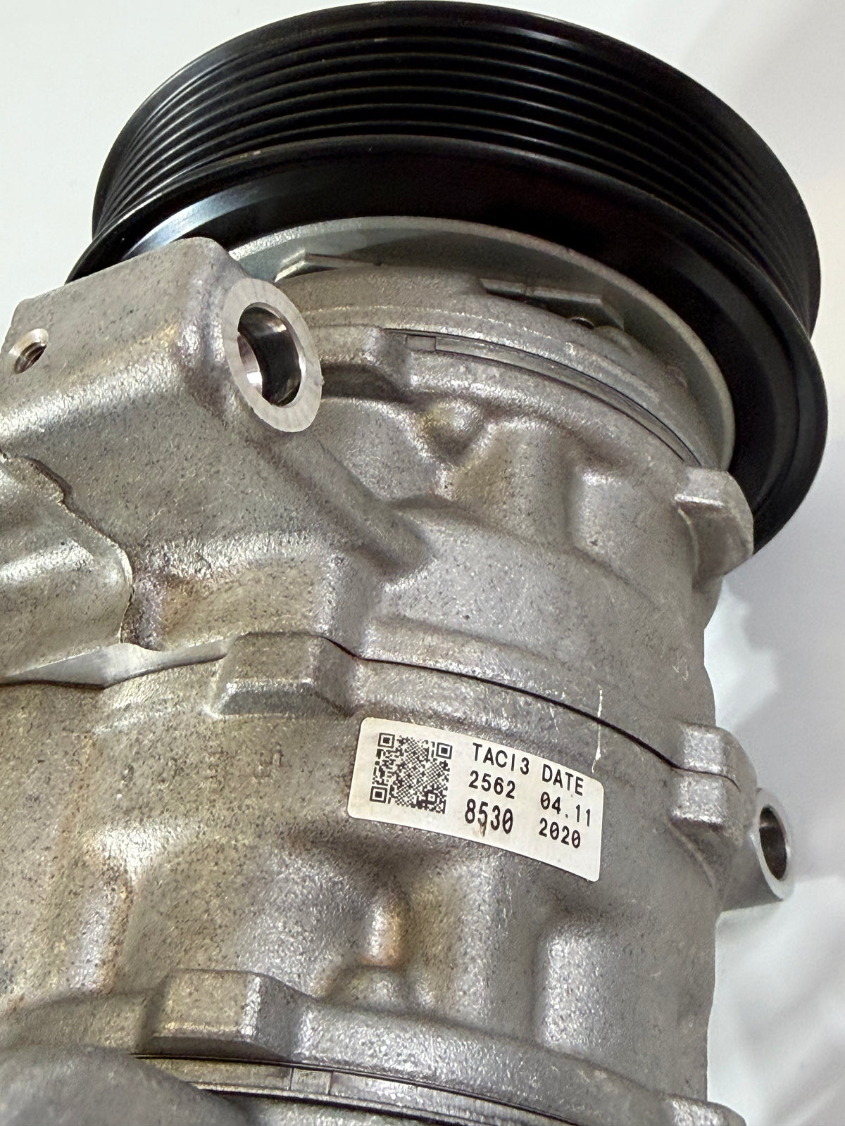 Denso CM8853 A/C Compressor, Type 10SRE11C