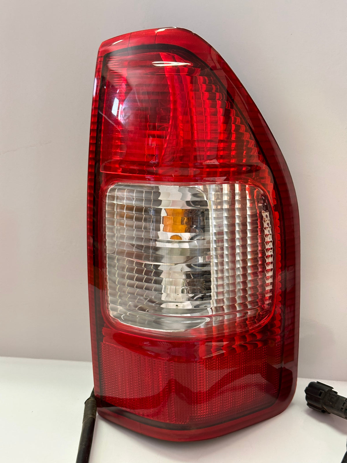 DEPO TAIL LIGHT 213-1926R-AE 12V