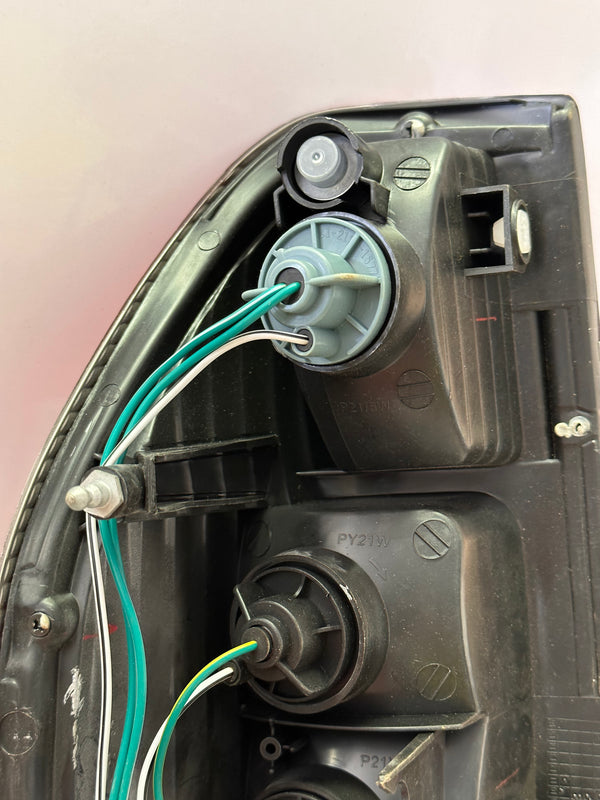 DEPO TAIL LIGHT 213-1926R-AE 12V