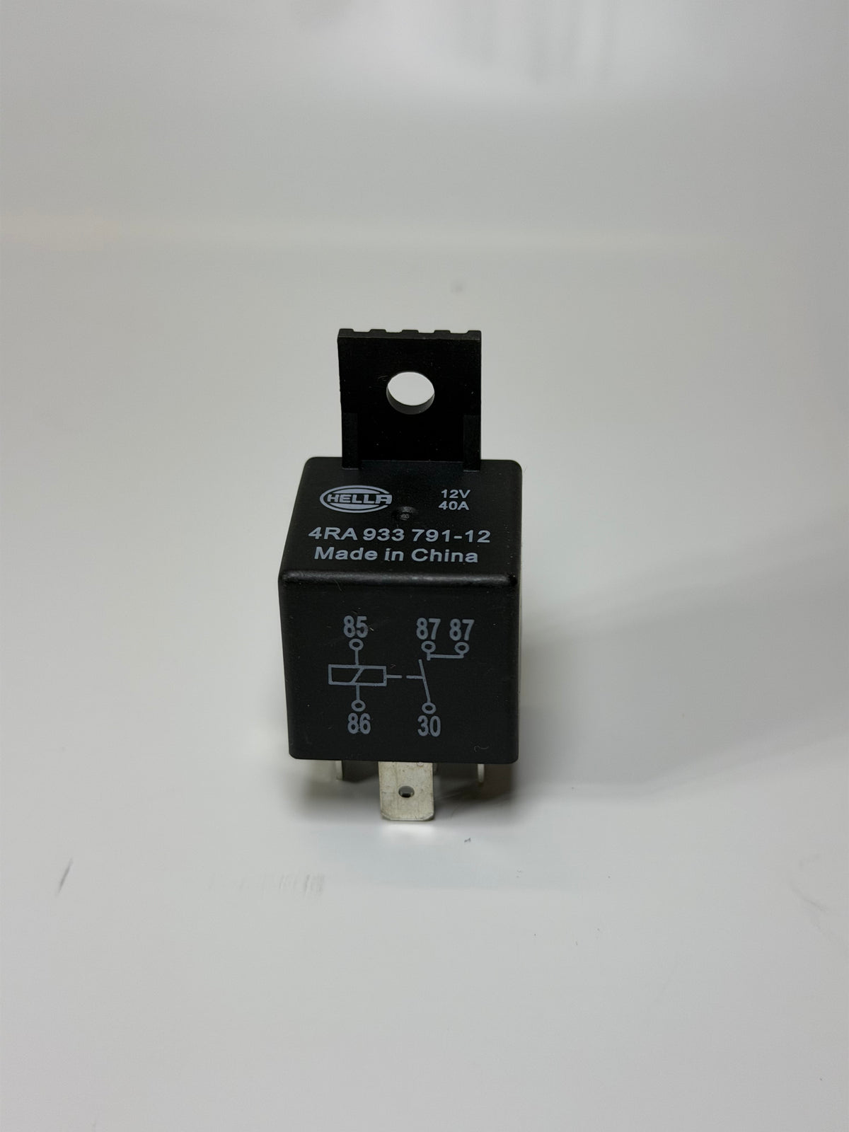 Hella 4RA 933 791-121 Normally-Open Relay — 12V Coil, 40A