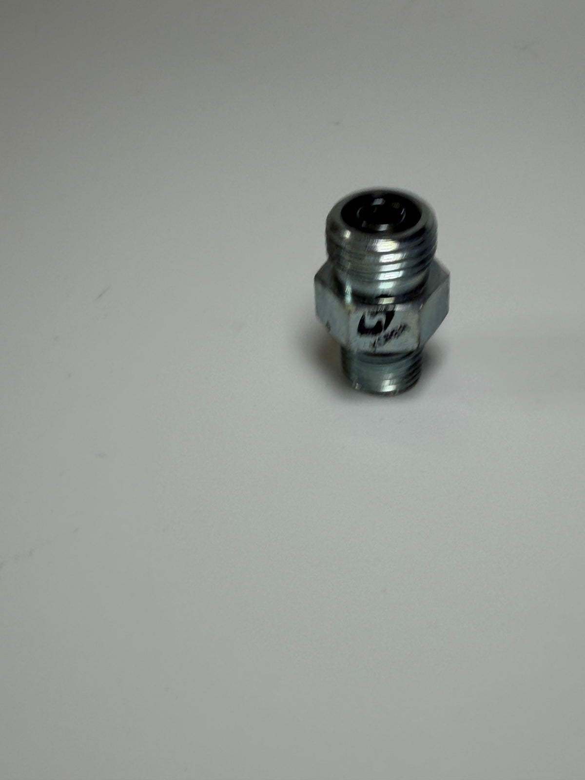 Cummins 3081950 Male Union — Turbo Oil Feed Line Adaptor