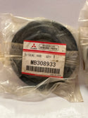 Mitsubishi Fuso Oil Seal/ Hub MB308933