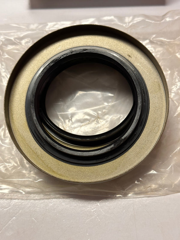 Mitsubishi Fuso  MB161152 Genuine Oil Seal, Rear, Outer Drum