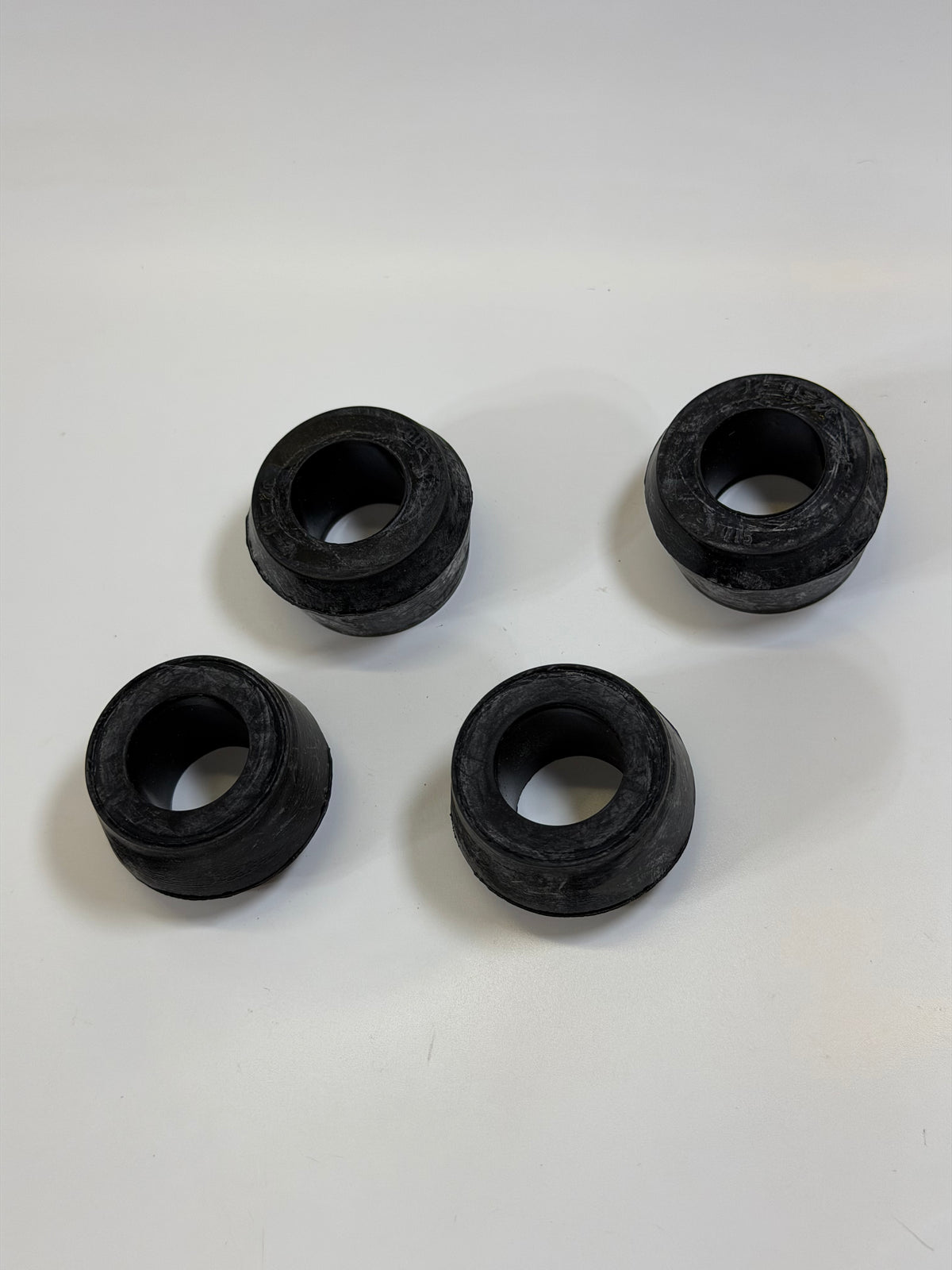 Isuzu 9-51631014-0 Rubber Bushing - 94032296