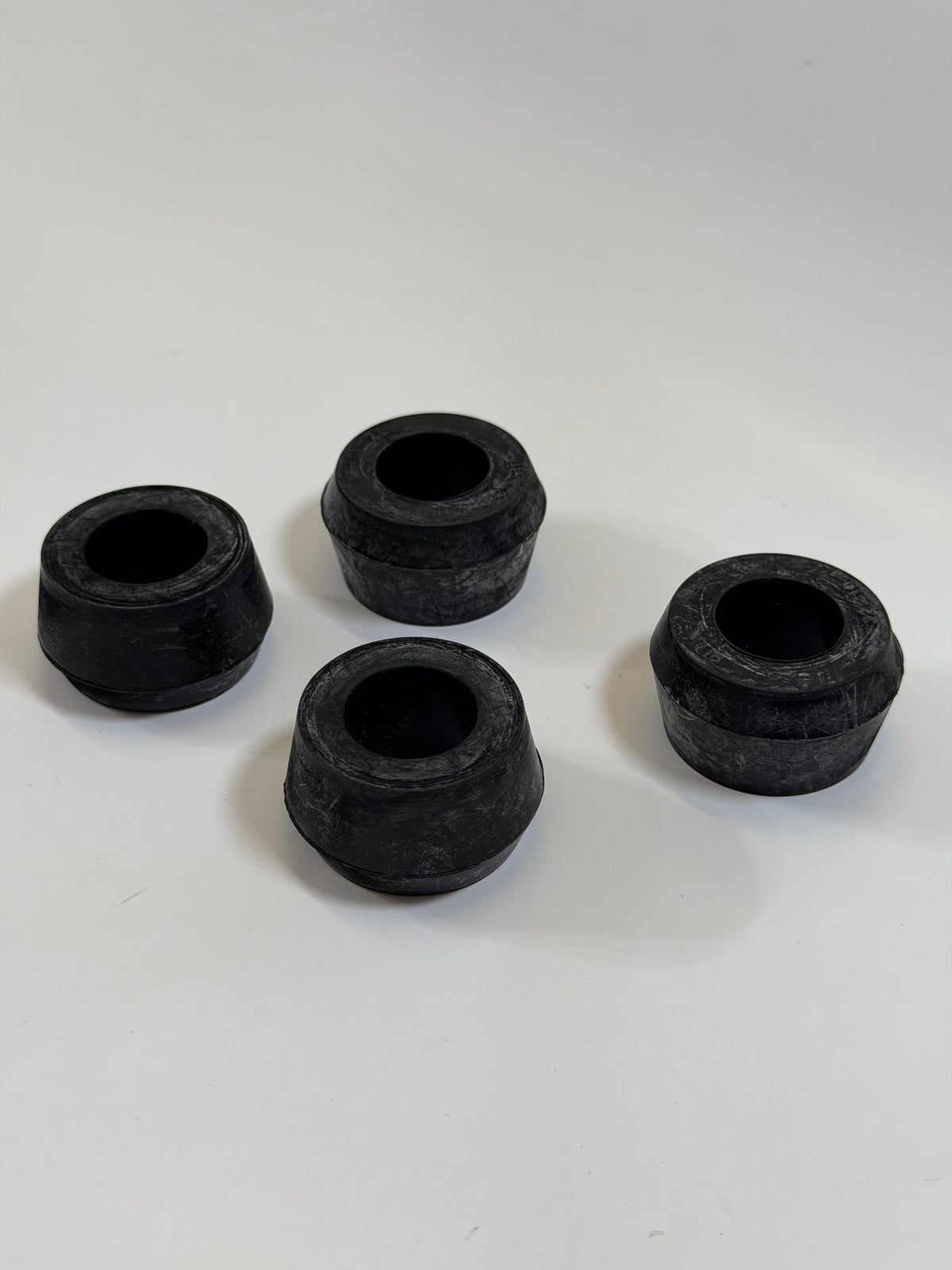 Isuzu 9-51631014-0 Rubber Bushing - 94032296