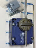 Telemecanique XCRE18 Limit Switch 1NO/1NC