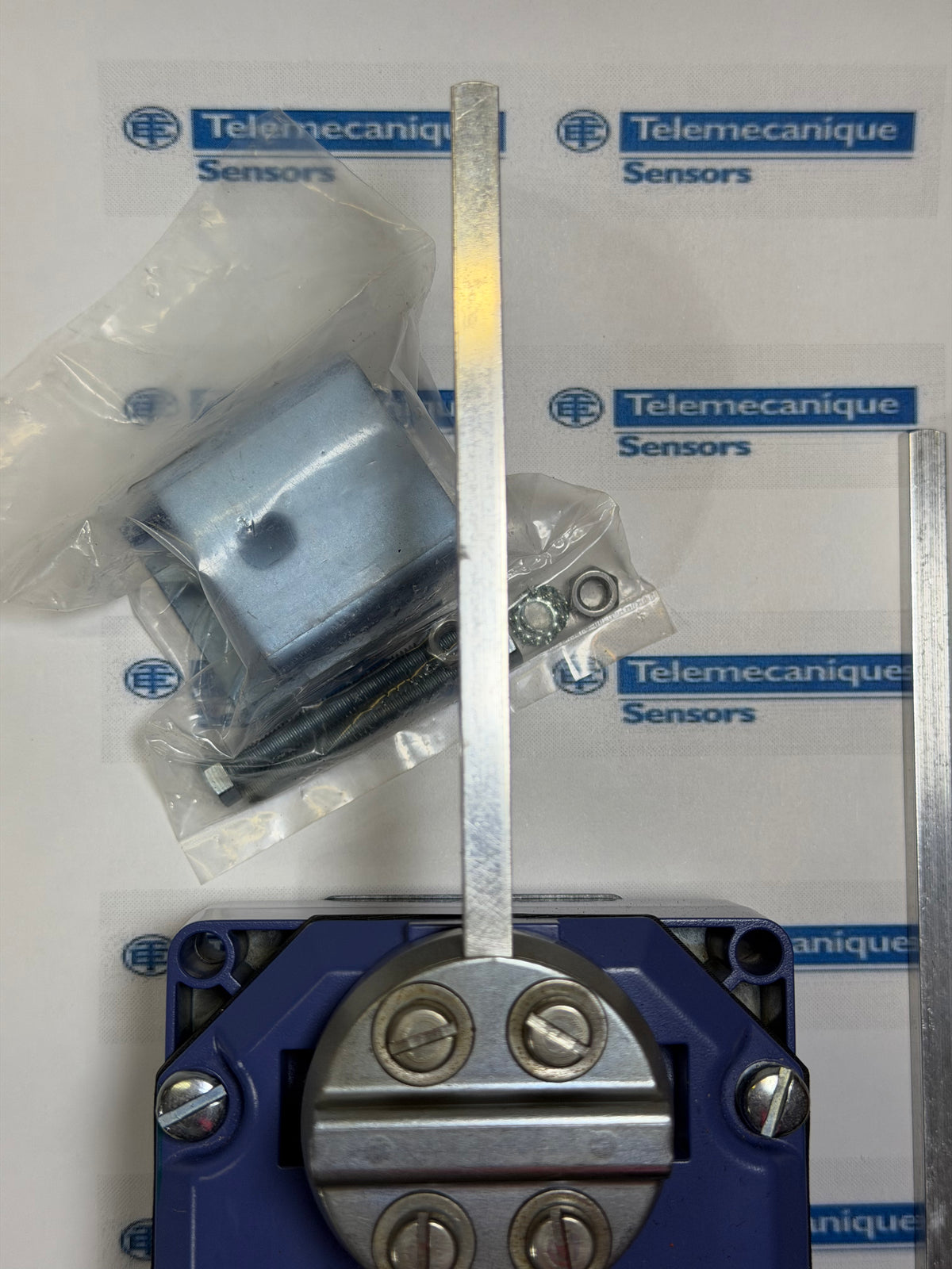 Telemecanique XCRE18 Rotary Limit Switch