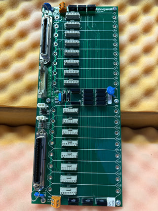 HONEYWELL 42622272-002 Analogue Output Card  NIB