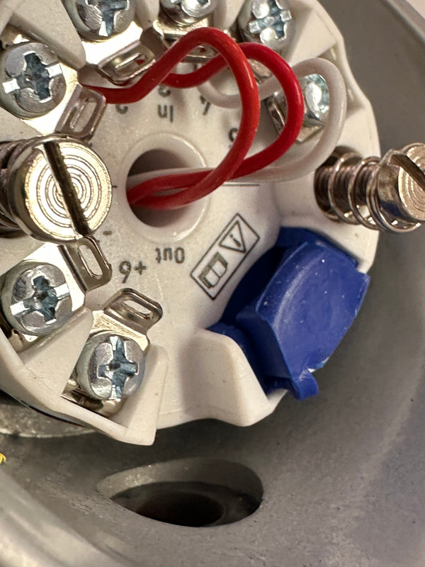 INOR Temperature Transmitter in Metal Enclosure 70C2010010
