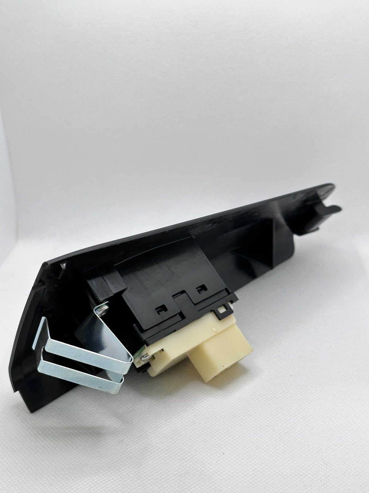 Mitsubishi MK541795 Front Door Power Window Switch