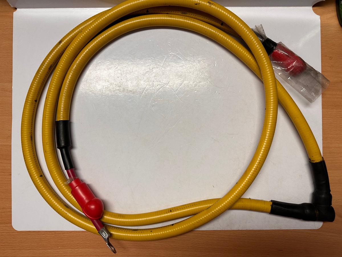 CAT 213-7009 Insulated Electrical Cable Assembly with Ring Terminals