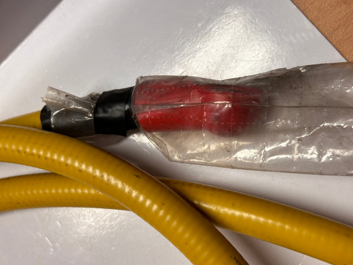 CAT 213-7009 Insulated Electrical Cable Assembly with Ring Terminals