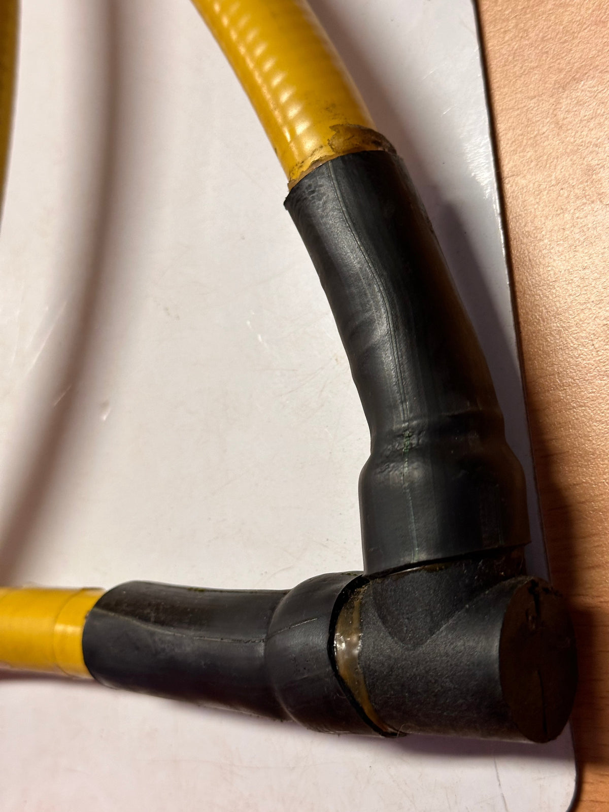 CAT 213-7009 Insulated Electrical Cable Assembly with Ring Terminals