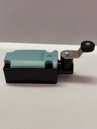 Siemens 3SE5112-0BH01 Position Switch Metal Encloser 40mm Twist Lever