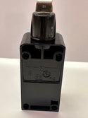 Siemens 3SE5112-0BH01 Position Switch Metal Encloser 40mm Twist Lever