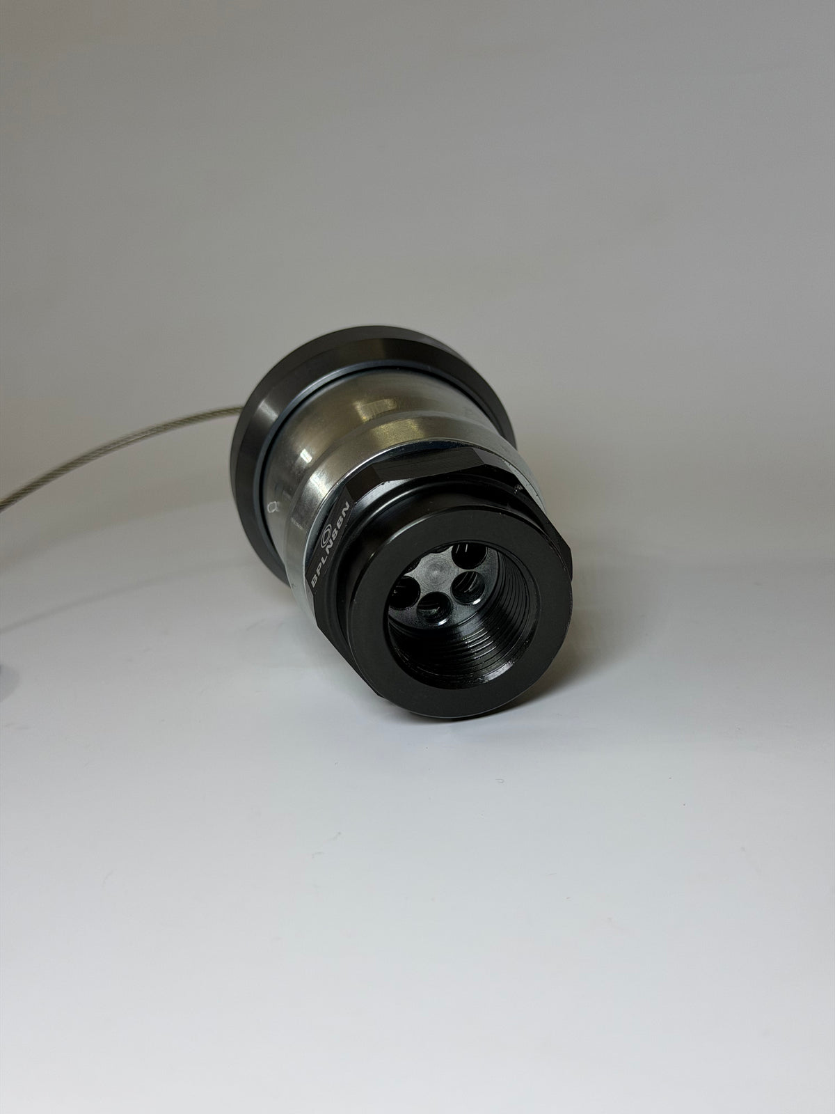 Banlaw BPLN8BNC Size 8 Nozzle, Flush Face Receiver, Platinum, 3/4" with Cap