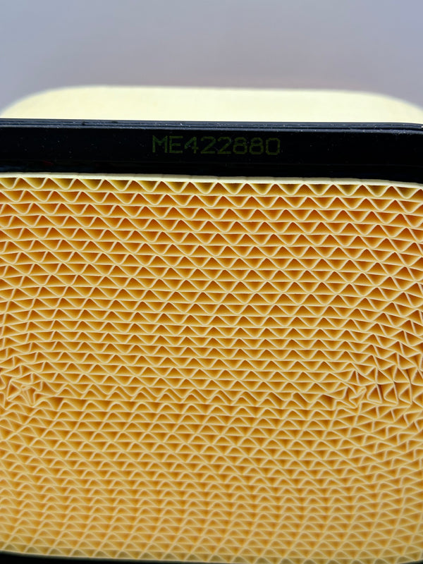 Mitsubishi ME422880 Air Filter