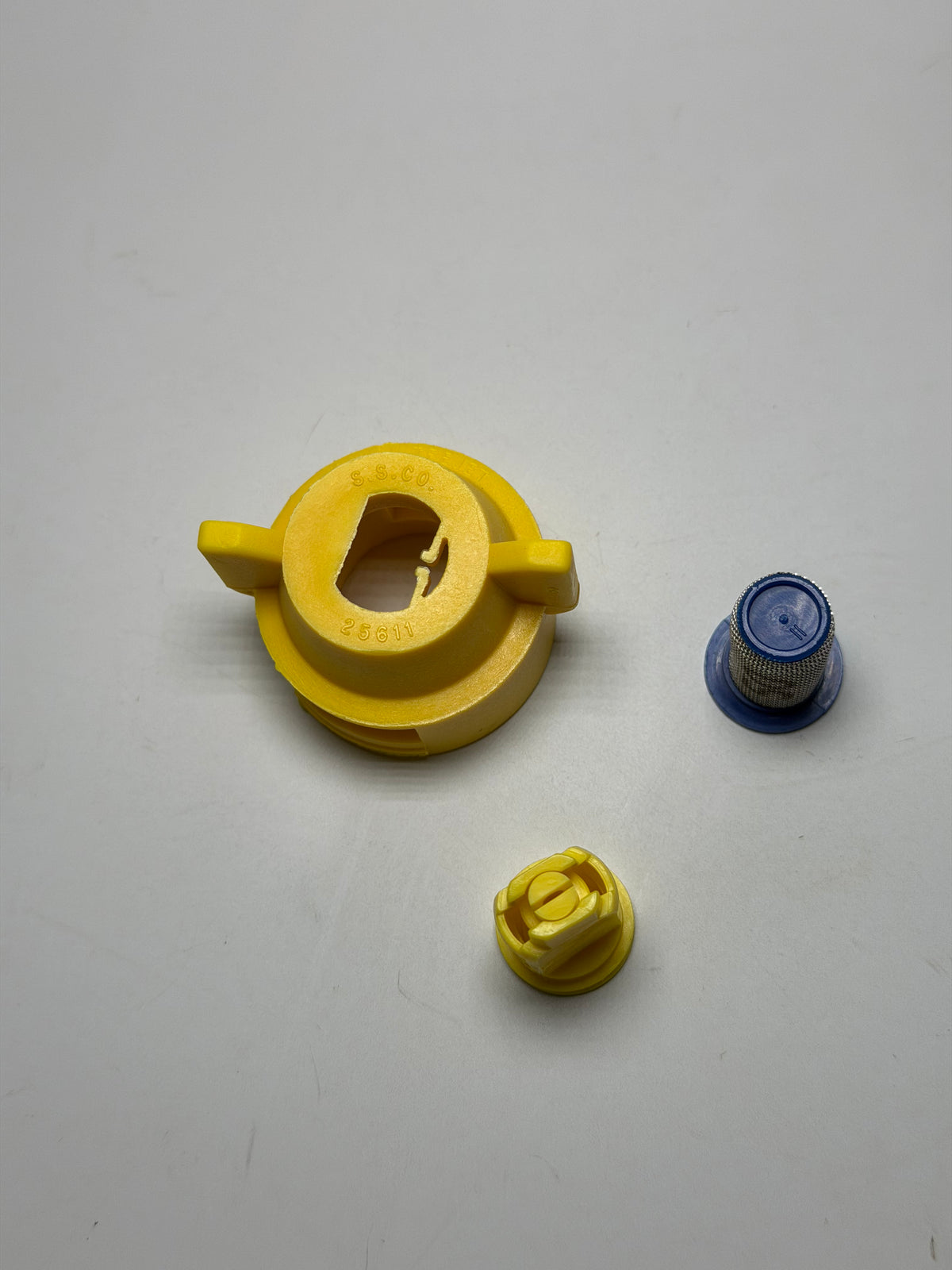 Quick TeeJet Yellow Cap, AIXR Tip & Strainer - Bag of 9