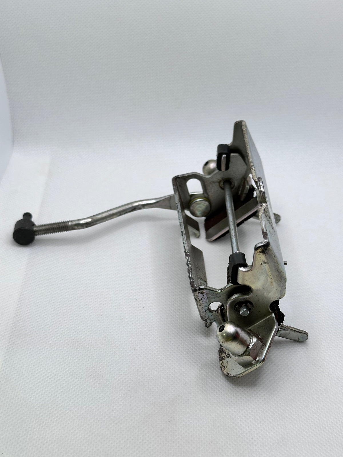 Toyota 69090-60020 Back-Door Handle Subassembly — Unused with Rust Marks