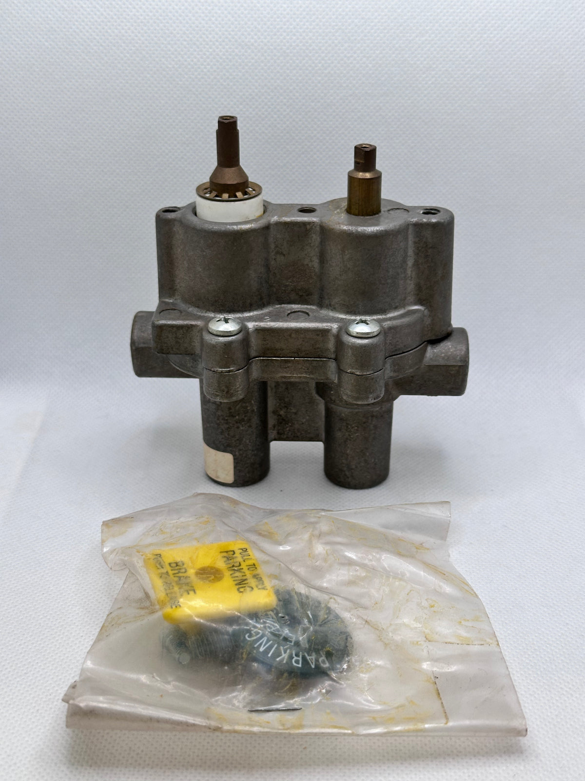 Williams WM674A Dual Function Parking Brake Control - 106841