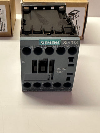 Siemens 3RT2016-1AP01 Power Contactor 9A, 400V