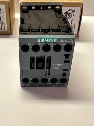 SIEMENS 3RT2016-1AP01 Power Contactor