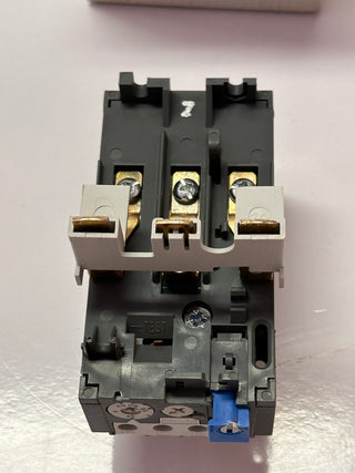 ABB 1SAZ321301R1005 Thermal Overload Relay (TA75DU63V1000)