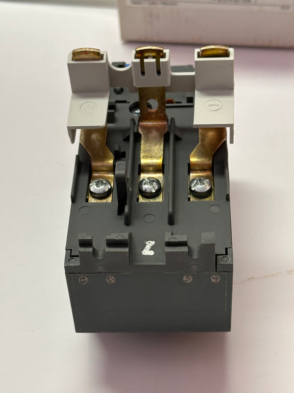 ABB 1SAZ321301R1005 Thermal Overload Relay (TA75DU63V1000)