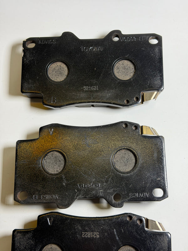Toyota 04465-52310 Genuine Front Disc Brake Pad set VC063-EF