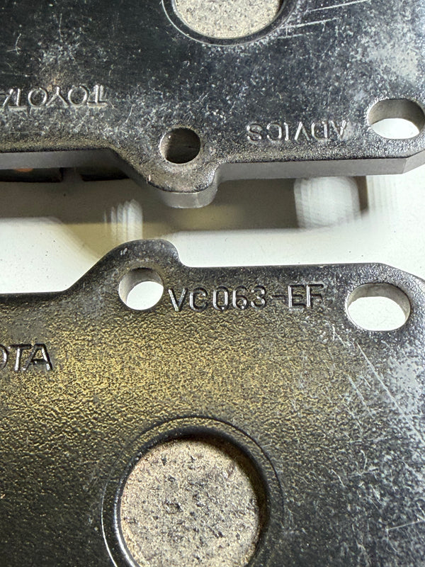 Toyota 04465-52310 Genuine Front Disc Brake Pad set VC063-EF