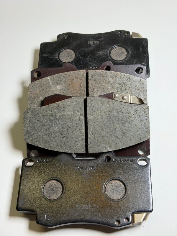 Toyota 04465-52310 Genuine Front Disc Brake Pad set VC063-EF