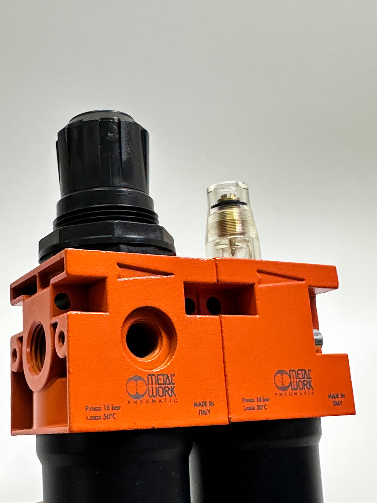 1226410 Filter Regulator + Lubricator NEW DEAL 1/4 FR+L 0-8 BAR 20 MIC SAC